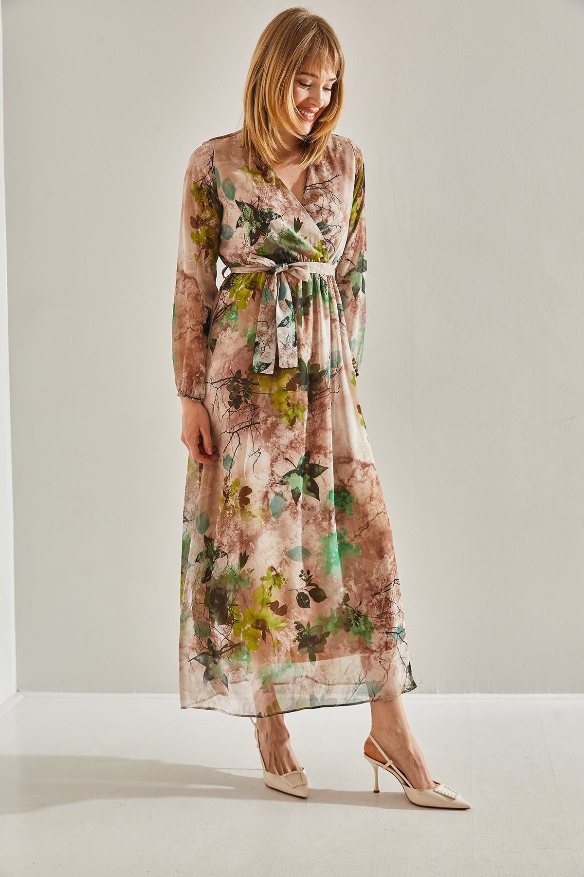 Female Beige Lined Waist Waist V -Yaka Cruiser Belled Belly Dress 60251001