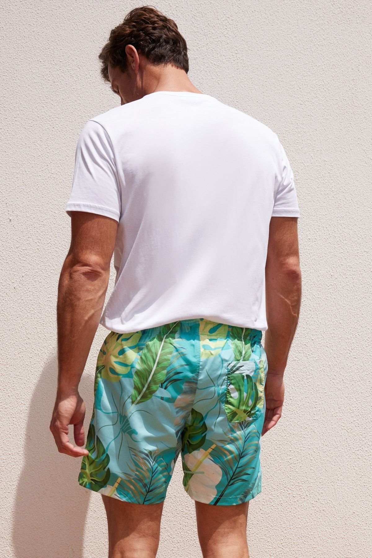Men's Green Standard Fit Pocket Patterned Fast dried swimsuit sea shorts