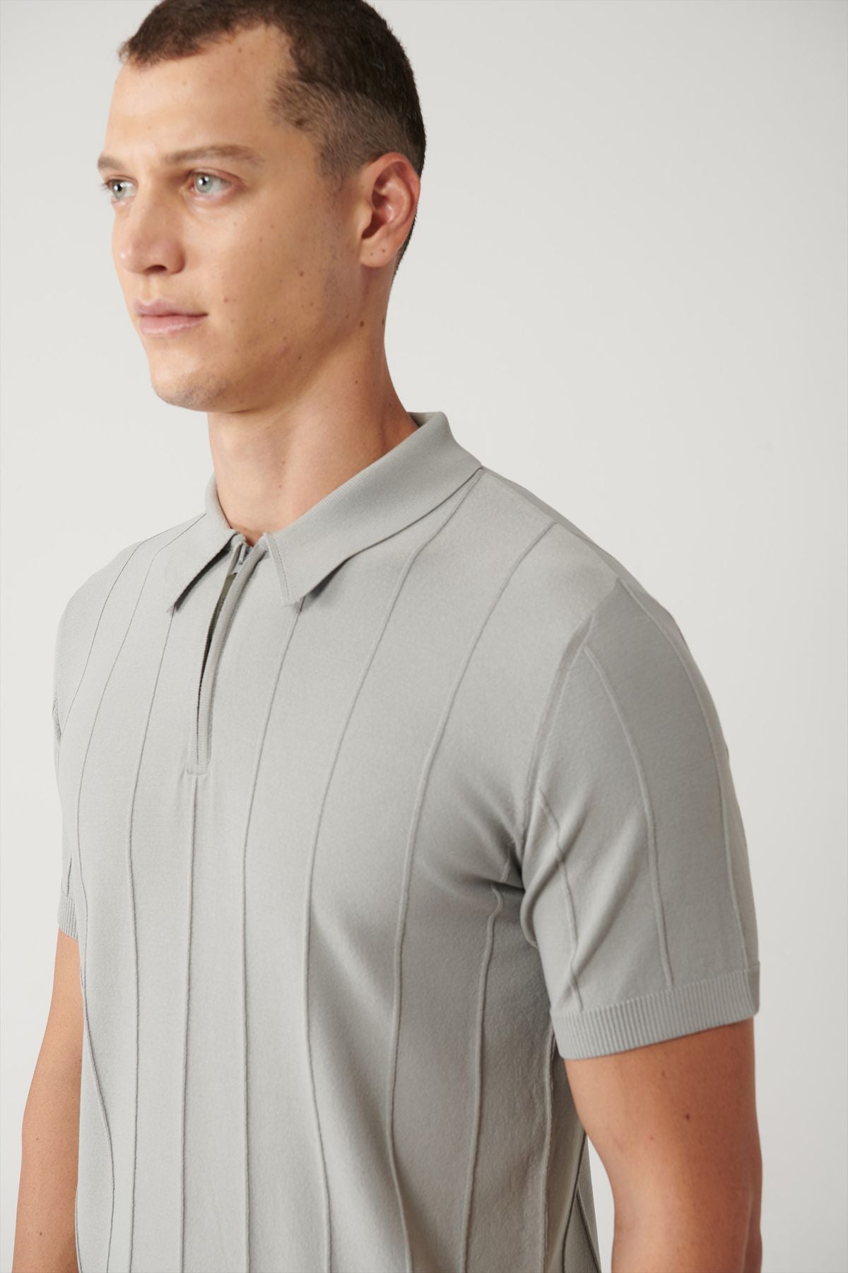 Men's gray zipper rayon wick braided polo collar knitwear T-shirt A41y5073