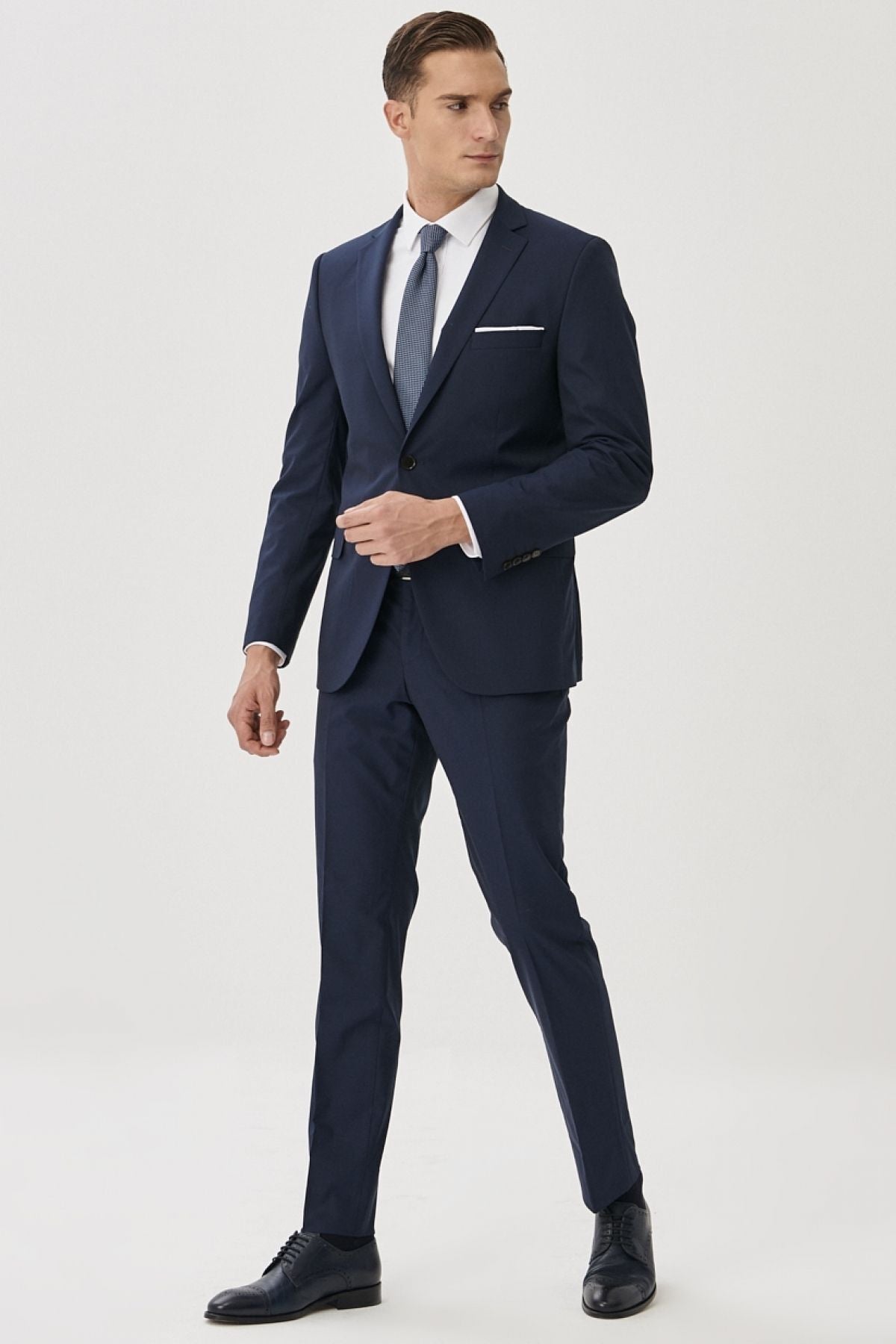 Men's navy blue slim fit narrow cut mono collar suit suit