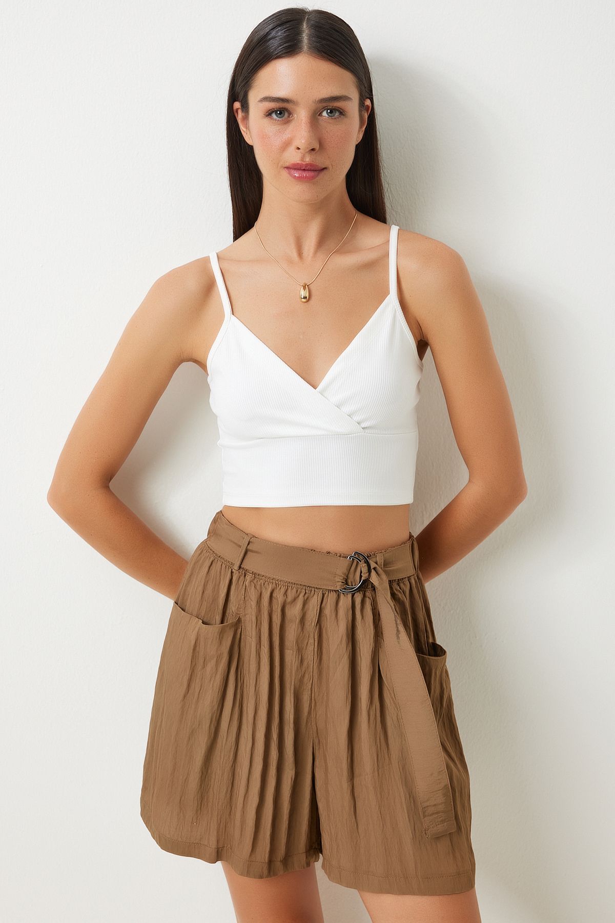 Woman White Hanger Crop Knitting Buster MX00078