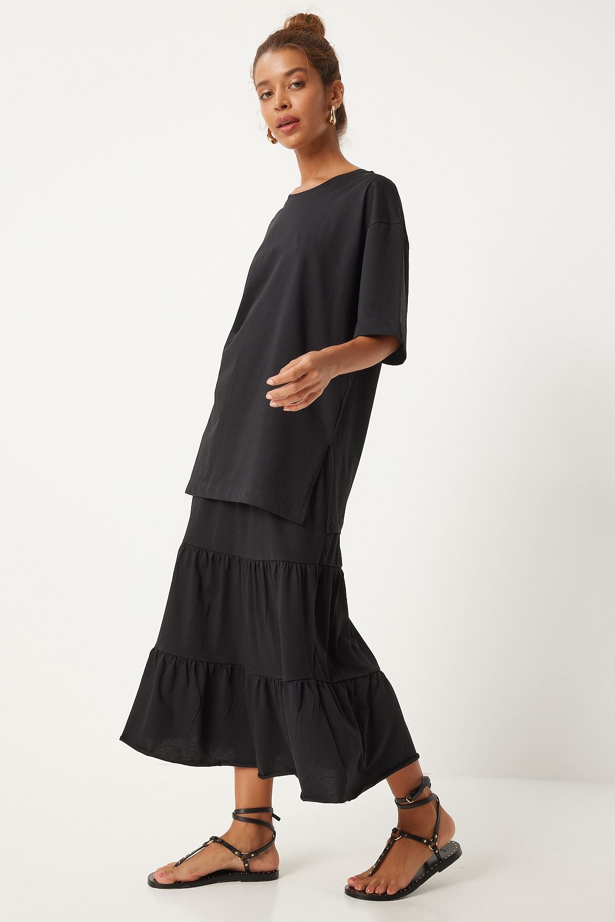 Woman Black Oversize T-shirt Volan knitted skirt set UB00291