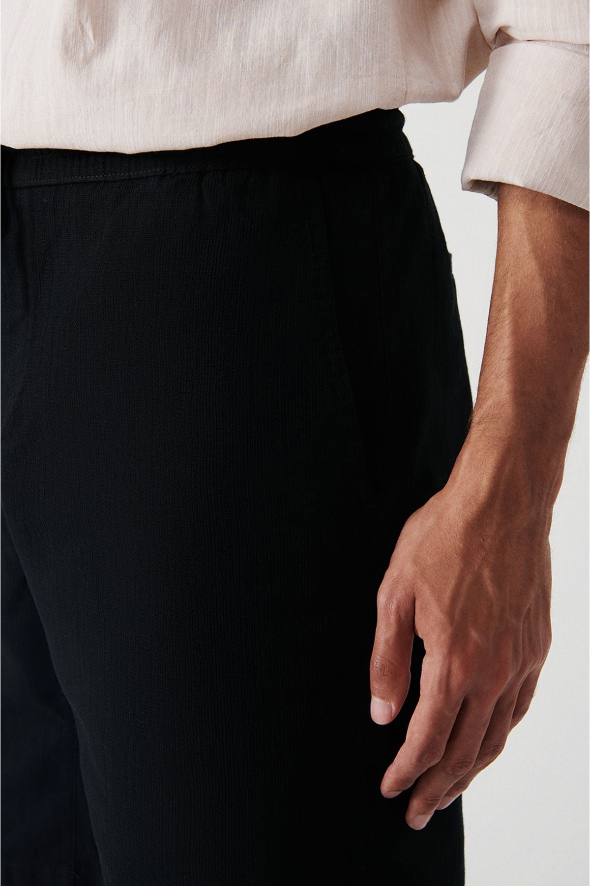 Men's black 100 %cotton side pocket waist waist linen textured shorts E003603