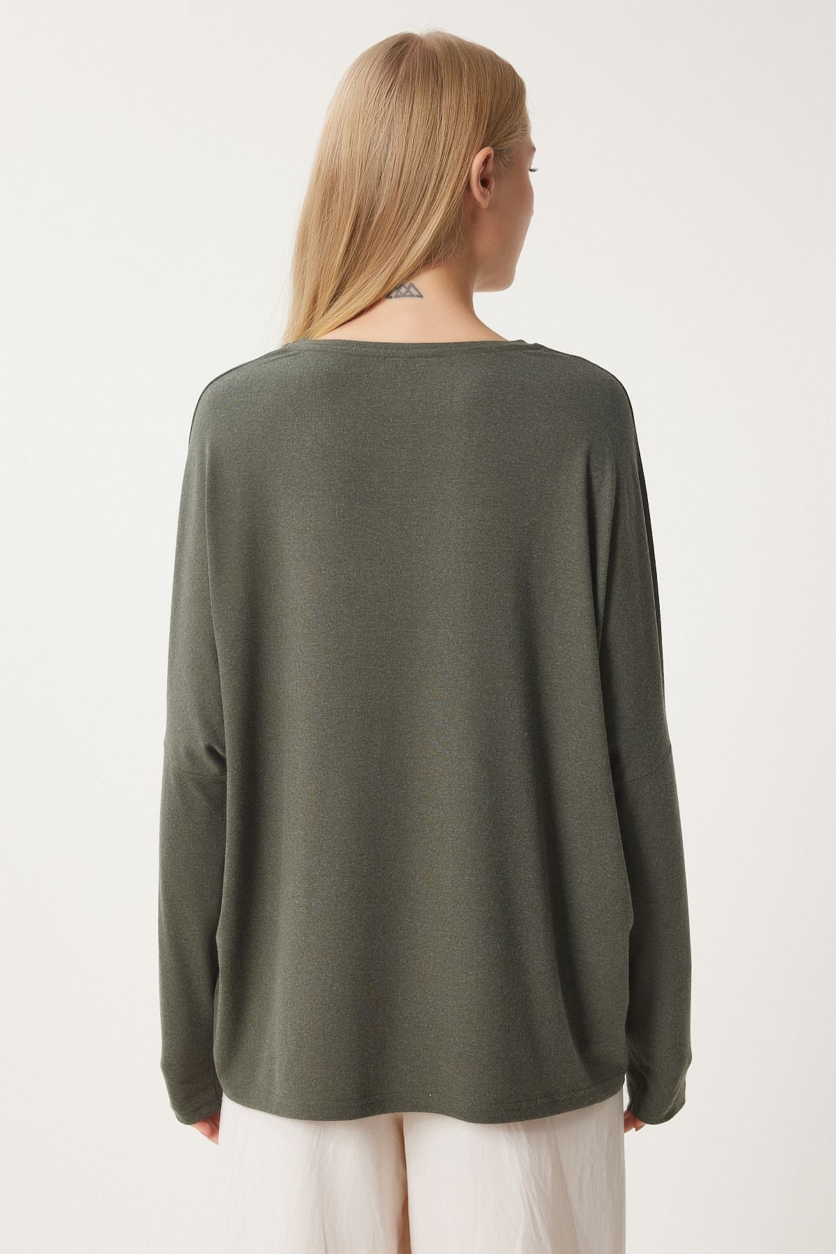 Female Khaki Bicycle Yaka Bat Arm Knitting Blouse EN00616
