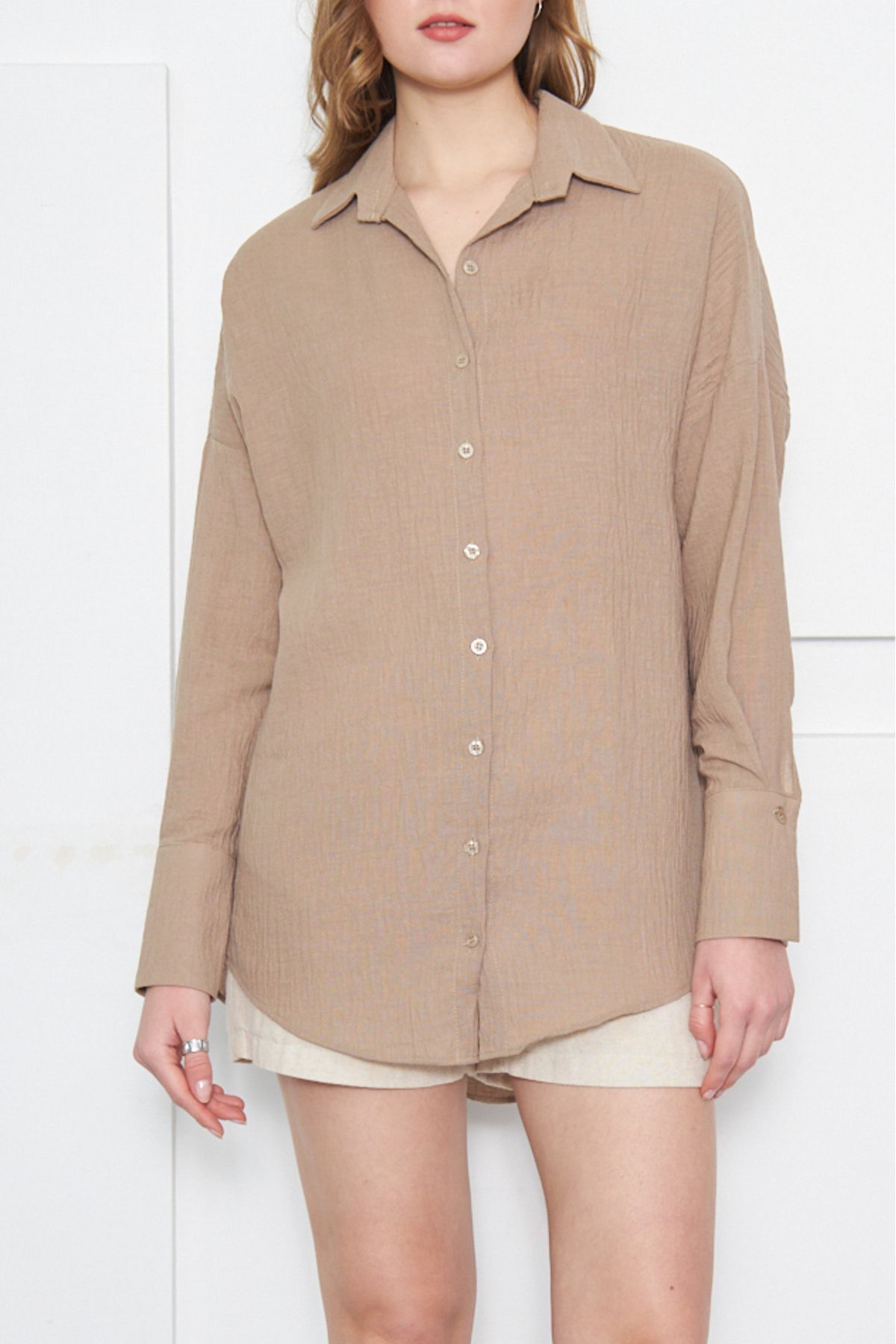 Woman Light Coffee Oversize Fined Linen-looking large cuff shirt ARM-24K001001