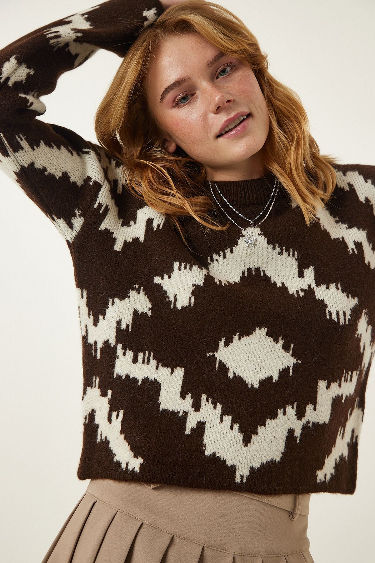 Female brown patterned knitwear sweater BV00104