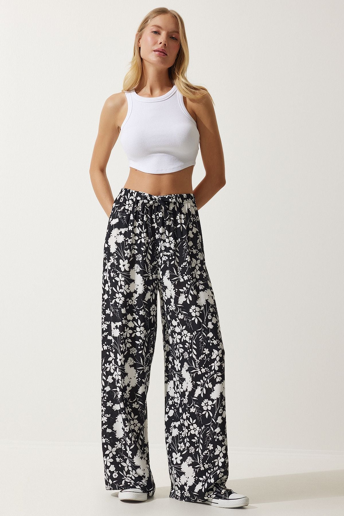 Female Black Patterned Viscose Palazzo Pants EN00606