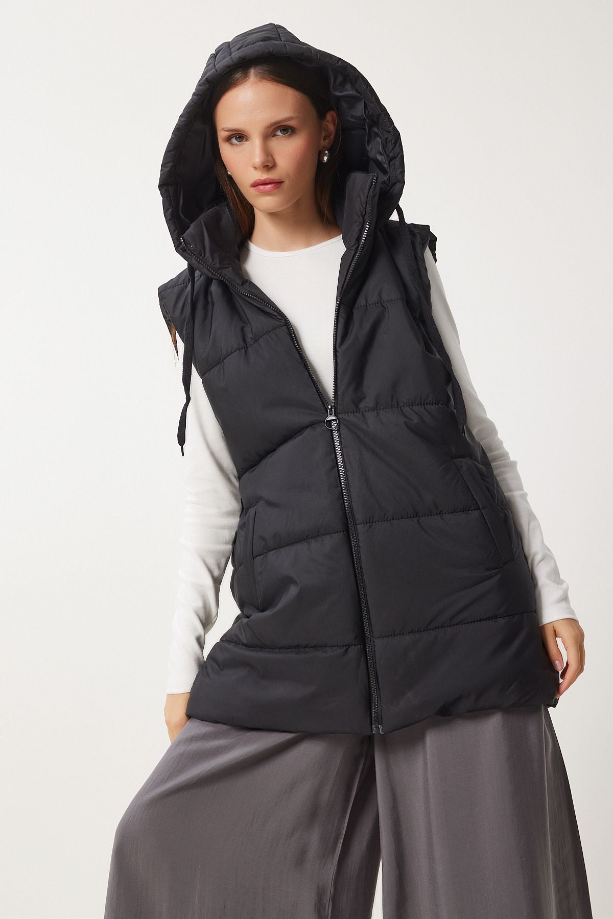 Woman Black Hooded Oversiz swelling Vest RV00059