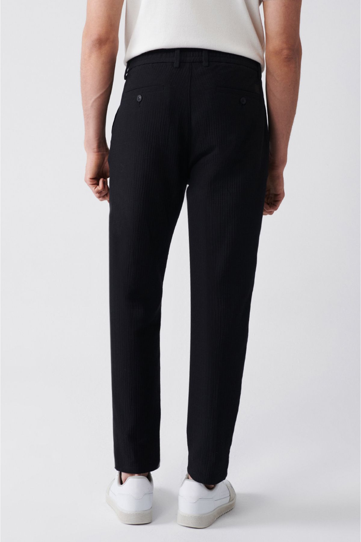 Men's Black Waist Waist Lacked Trousers A31y3209