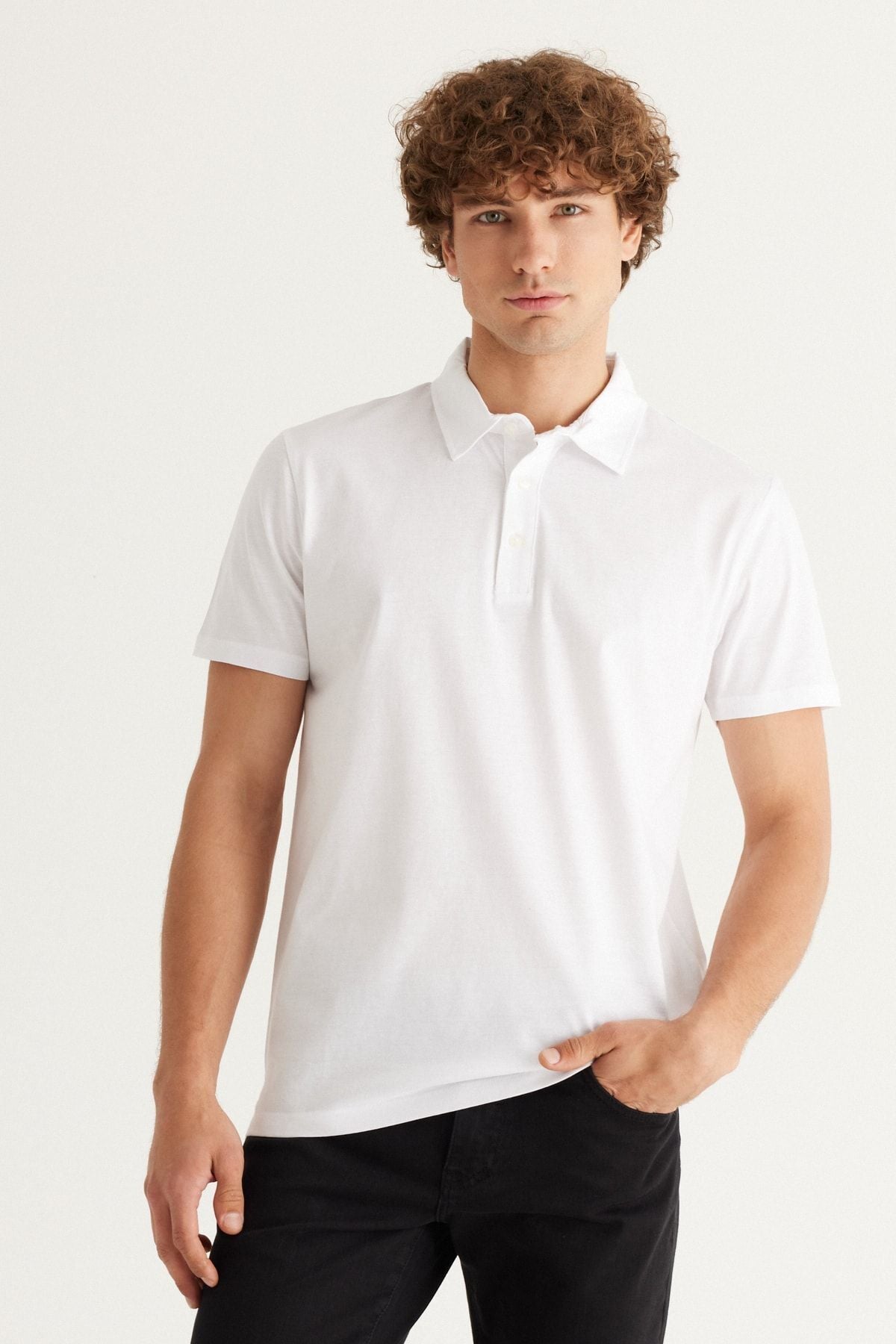 Men's white slim fit narrow cut polo collar 100 %cotton T -shirt