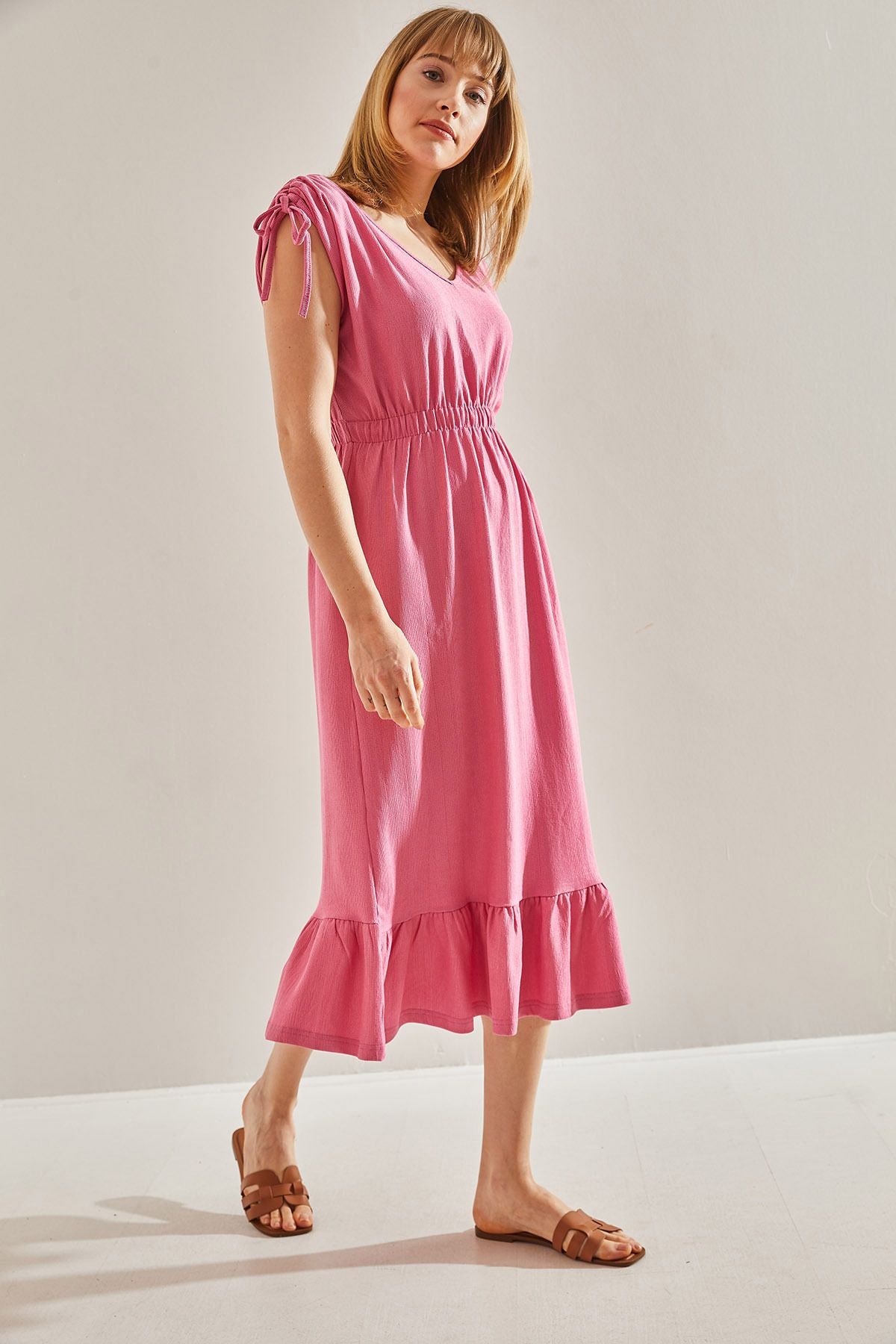 Woman Pink Shoulder and Waist Shirred Skirt Ruffled V -Neck Dress 60251003