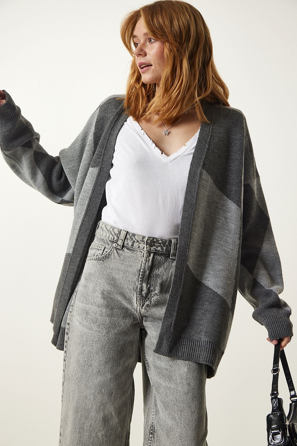 Gray patterned thick cardigan jacket BV00013