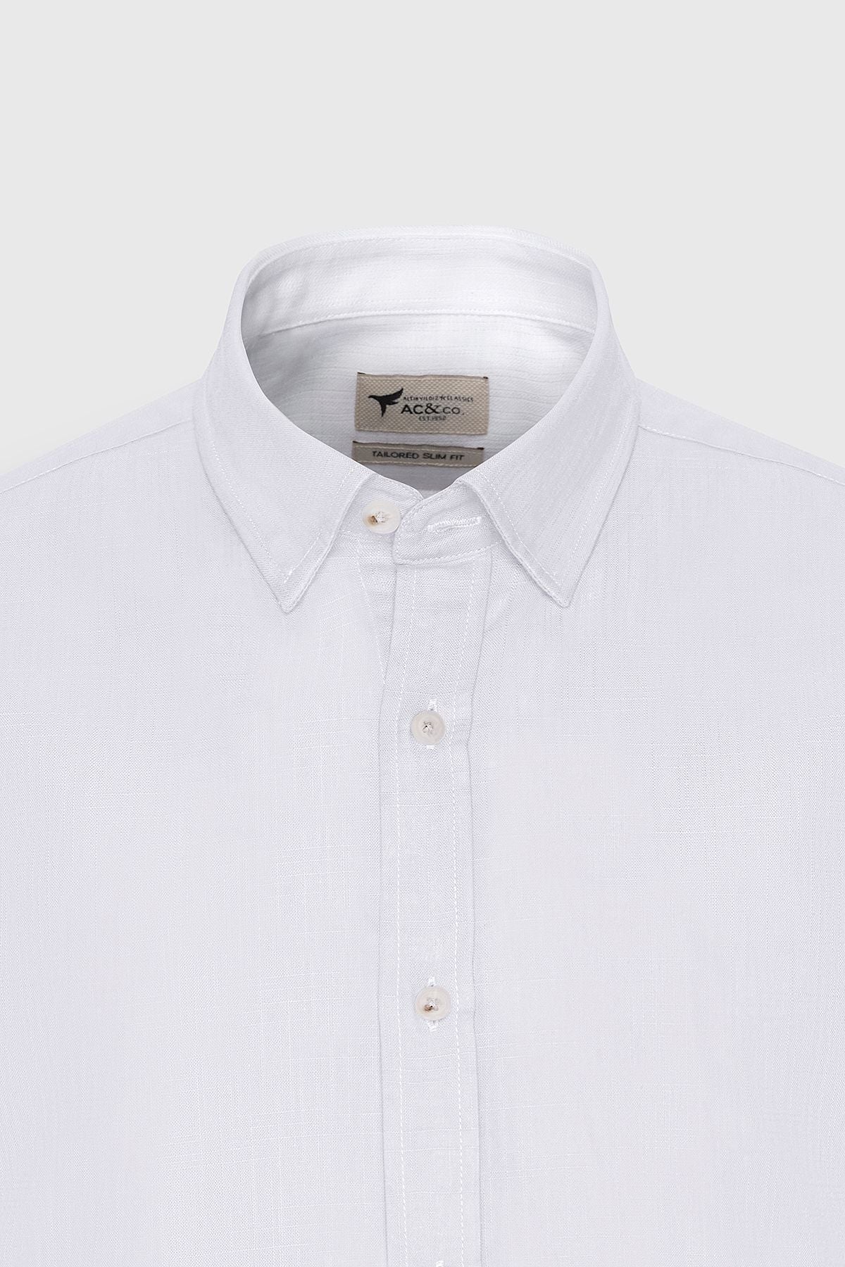 Men's white 100 %cotton slim fit narrow cut hidden buttoned collar linen -looking pennant shirt