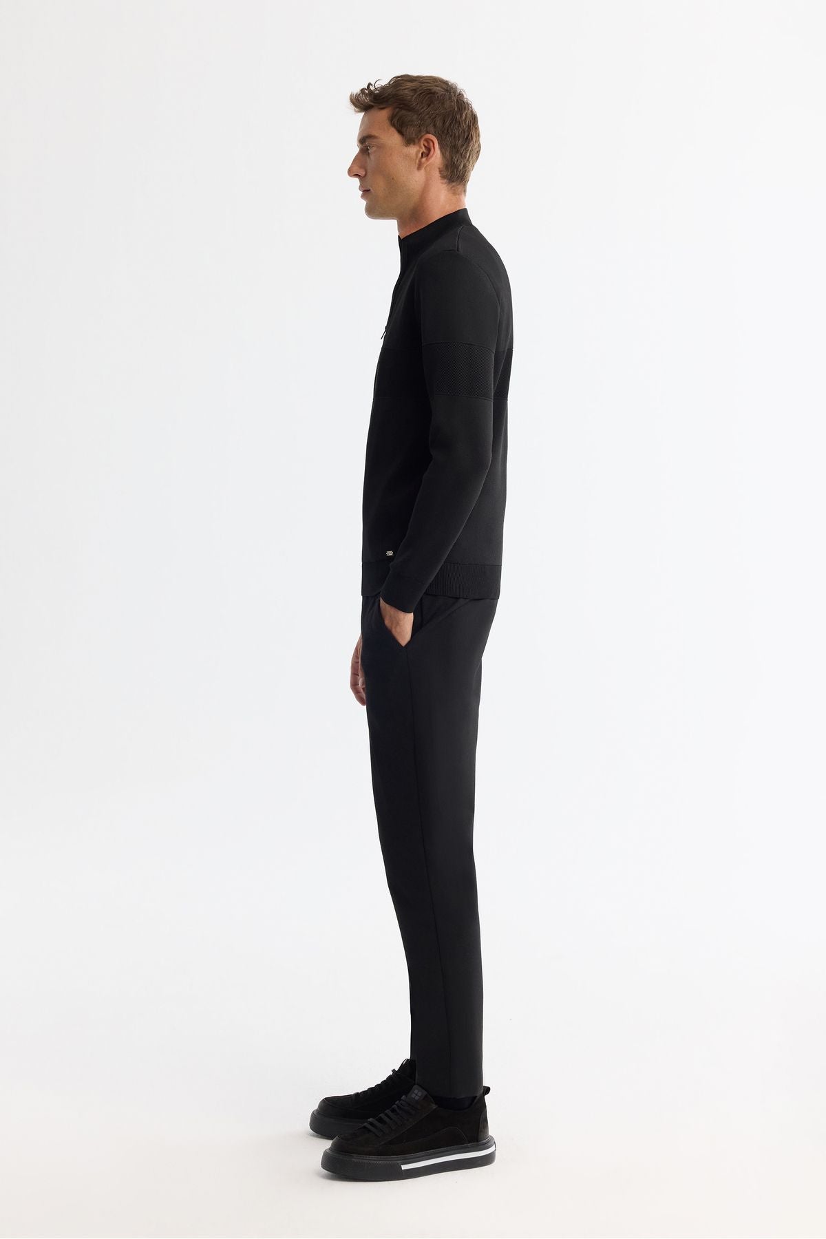 Men's black zipper upright collar front tissue detailed knitwear sweater A42Y5031