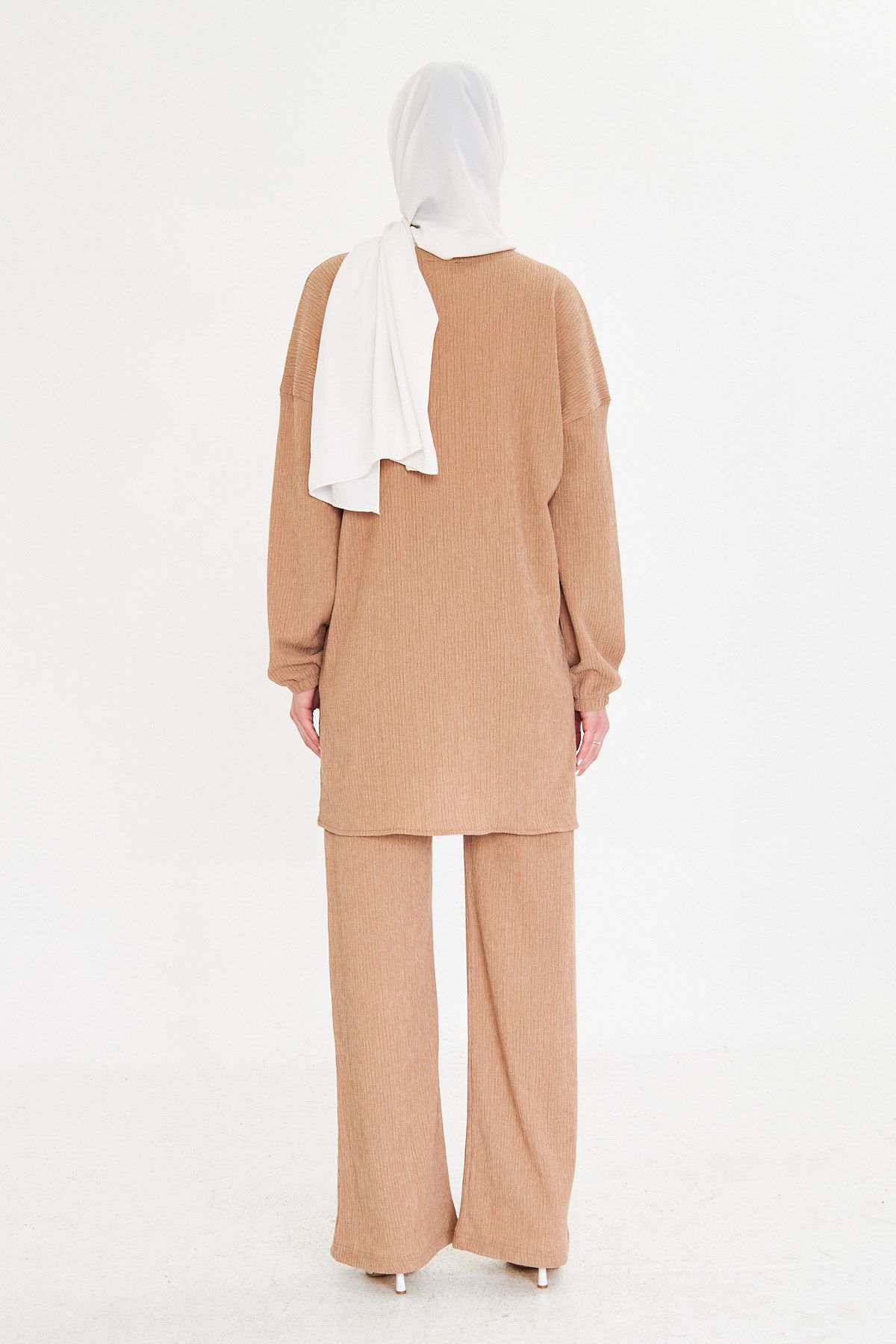 Female beige zero collar sleeve tire side slits with hijab double set ARM-25K001109