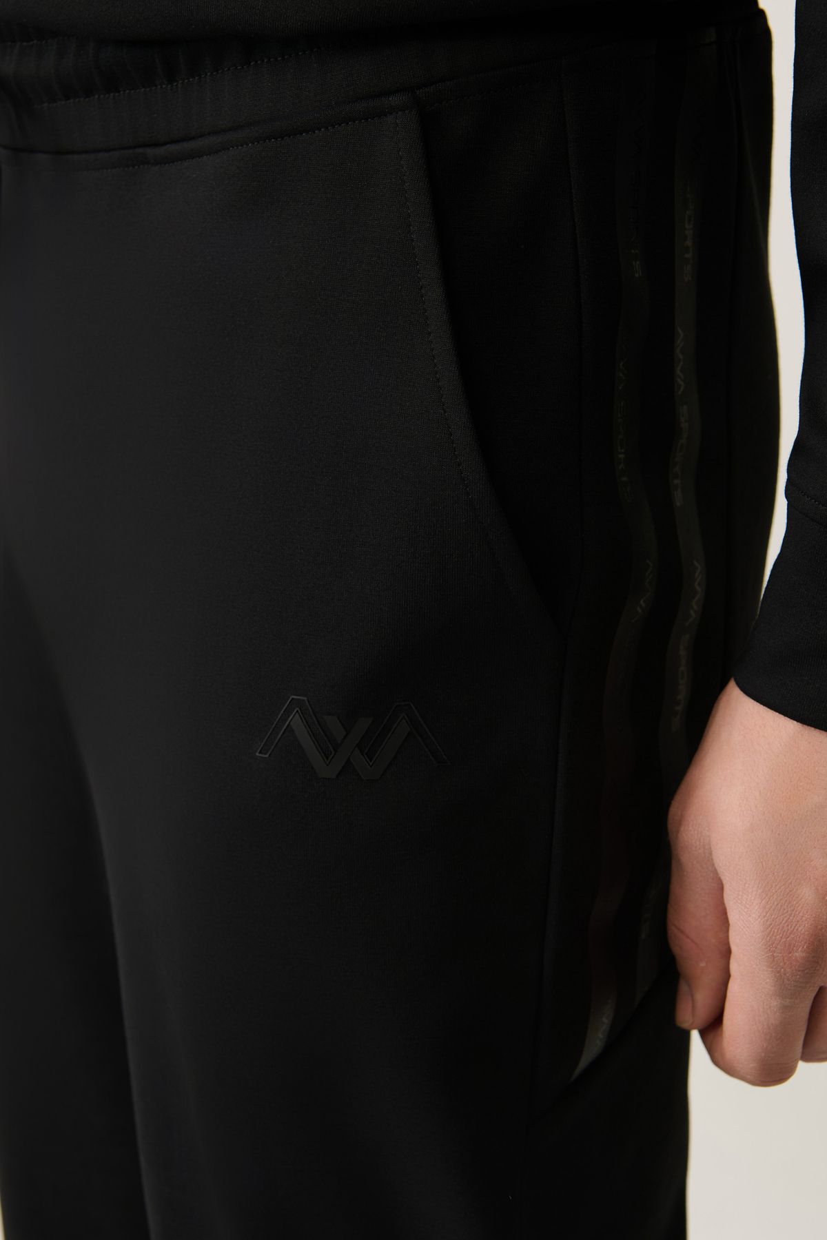 Men's black interlok waist laced cotton tracksuits six A41y3408