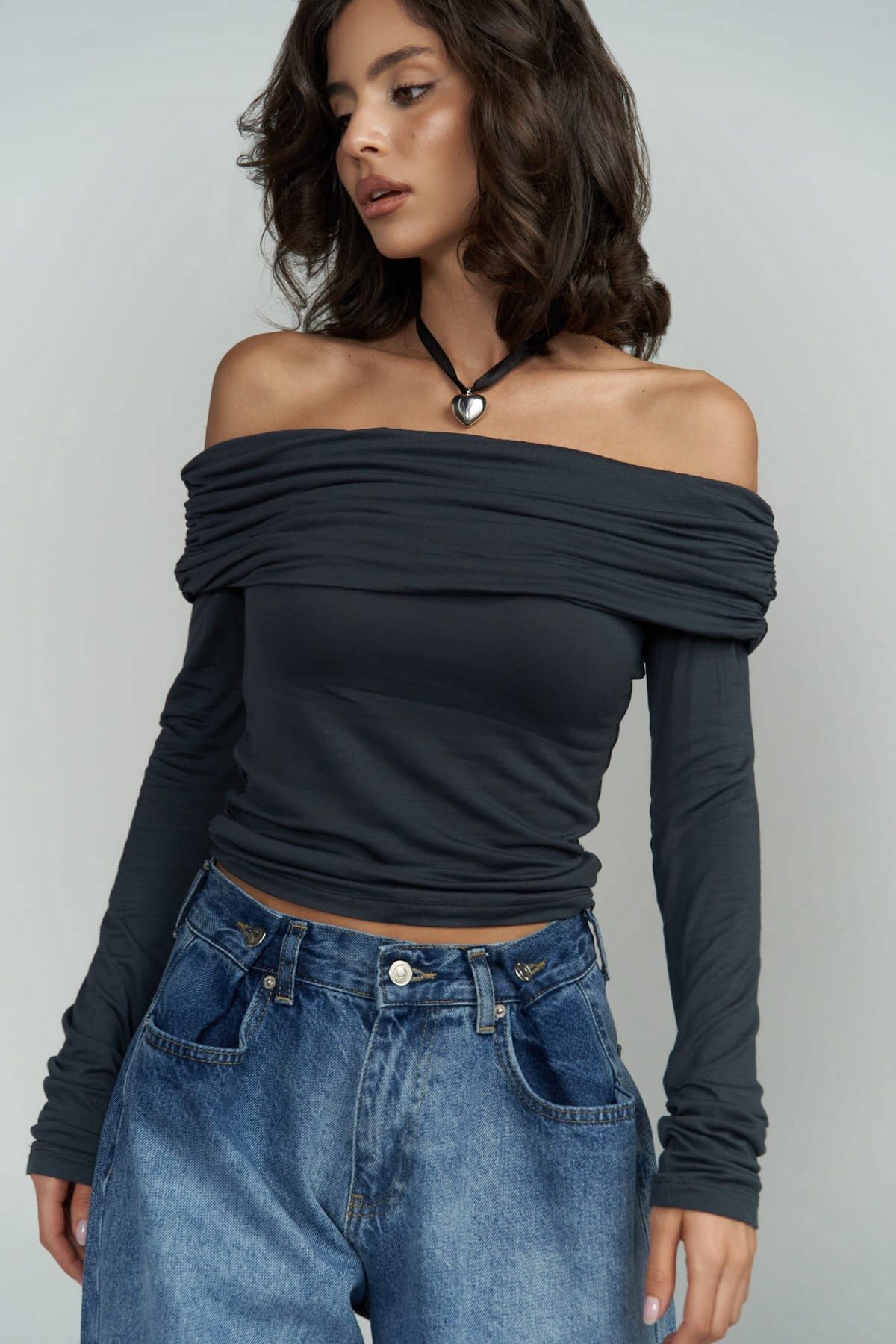 Alonzo Carmen collar long sleeve anthracite blouse