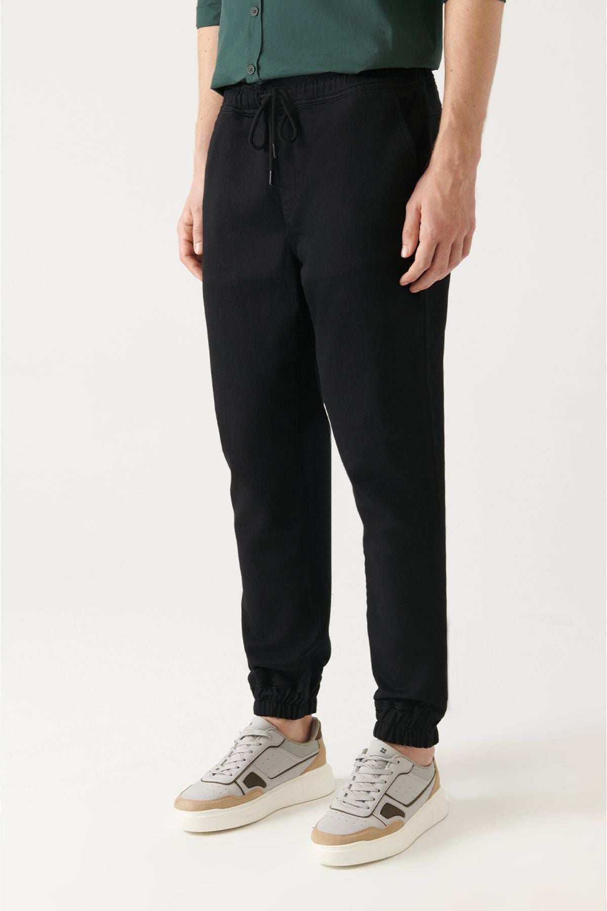 Men's Black Side Lacked Jogger Pants B003025