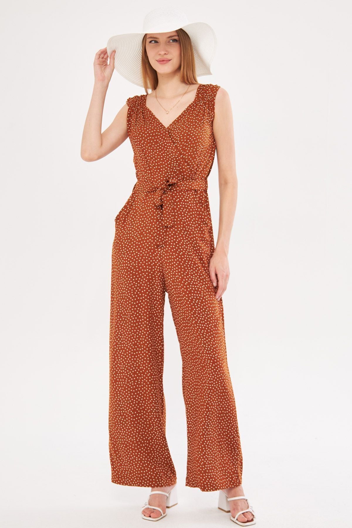 Woman Taba Cruve Collar Shoulder Tire Detailed Red V Born Long Tulum ARM-24Y001049