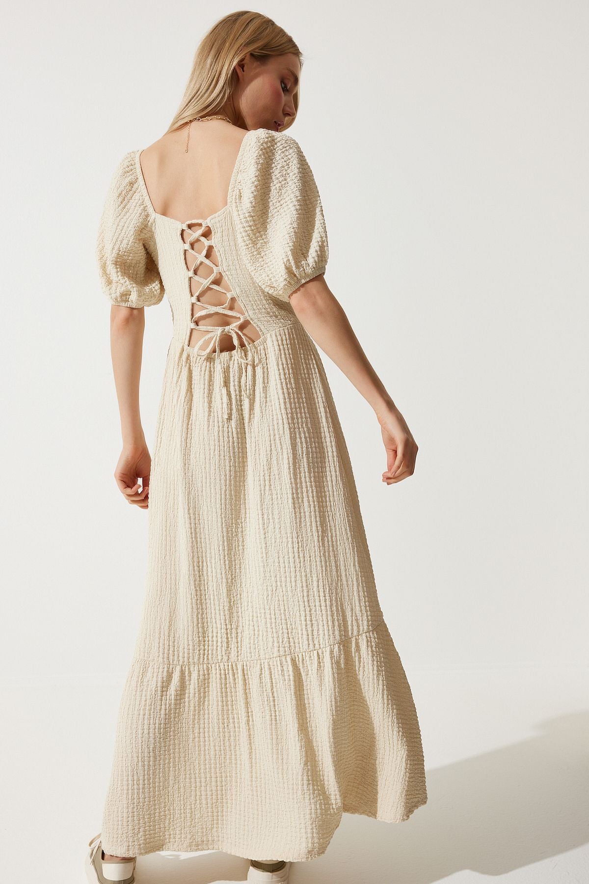 Woman Vanilla Heart Neckline Summer Knitting Dress UB00050