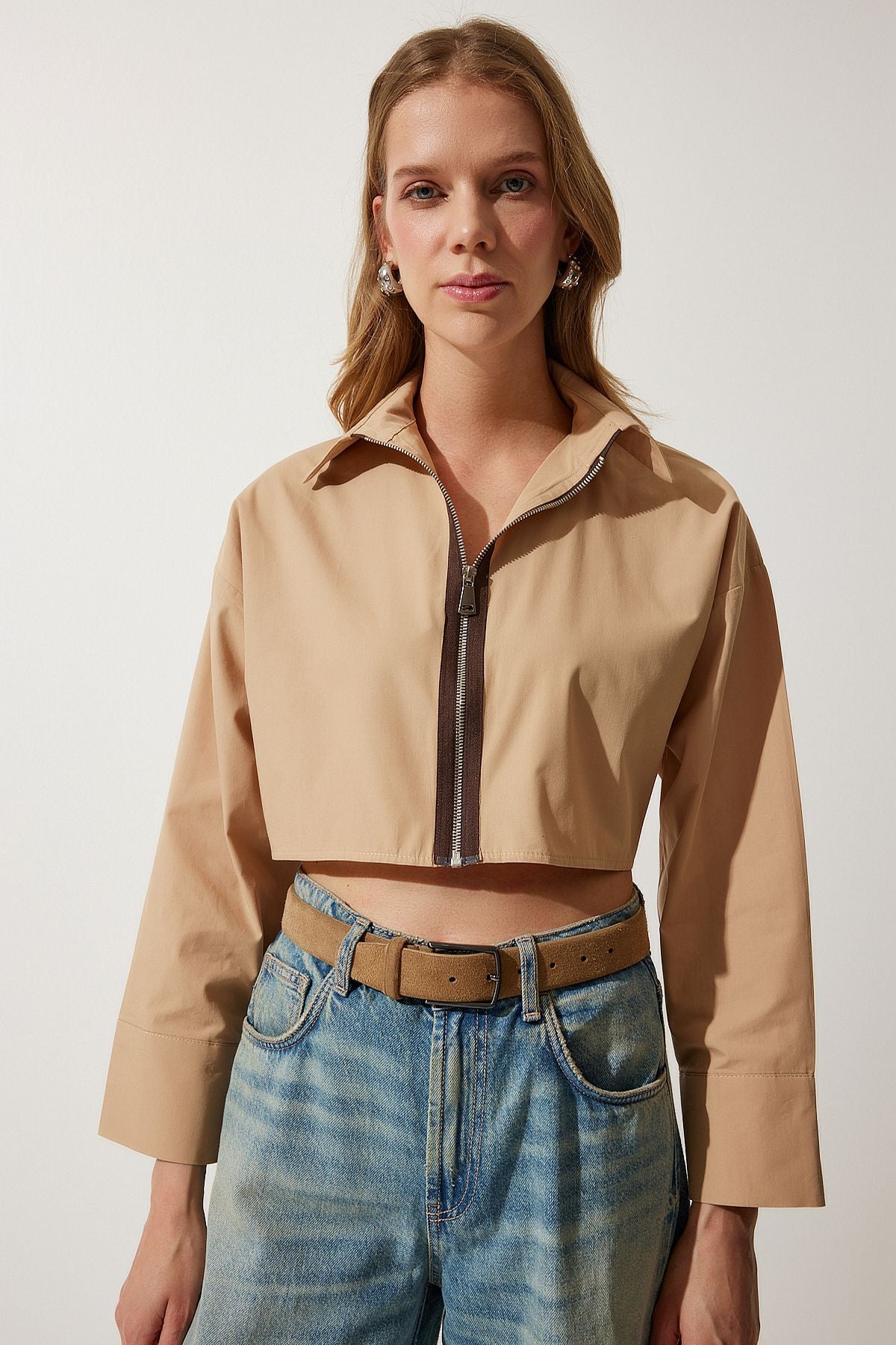 Woman Sand Zipper Poplin Crop Shirt WF00067