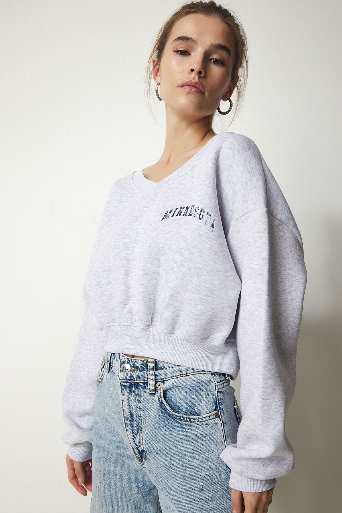 Woman Gray Melanj V Yaka Oversize Crop Knitting Sweatshirt Mc00239