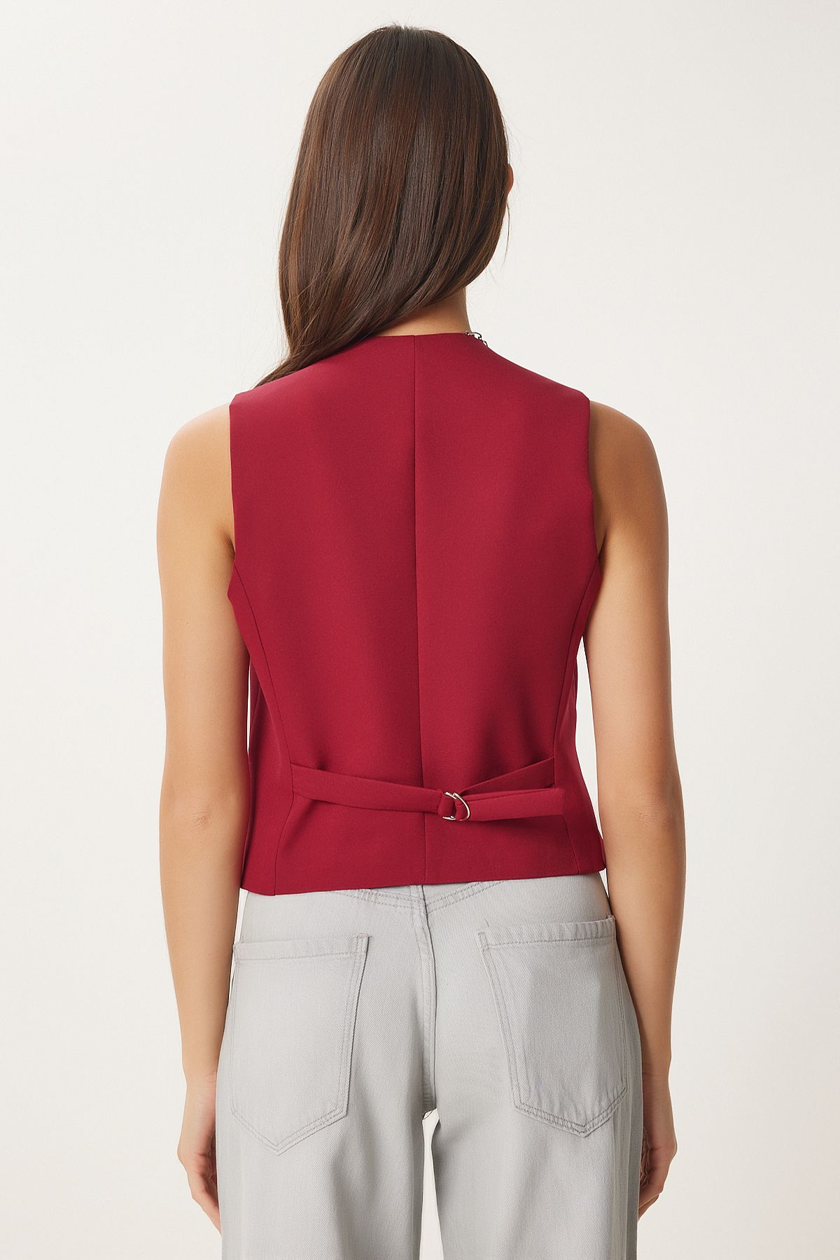 Woman Burgundy Sitting on the Body Short Woven Vest To00048