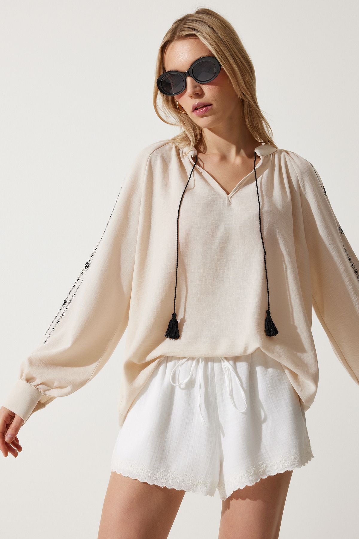Women's Cream Embroidered Oversizle Flax Blouse RG00038