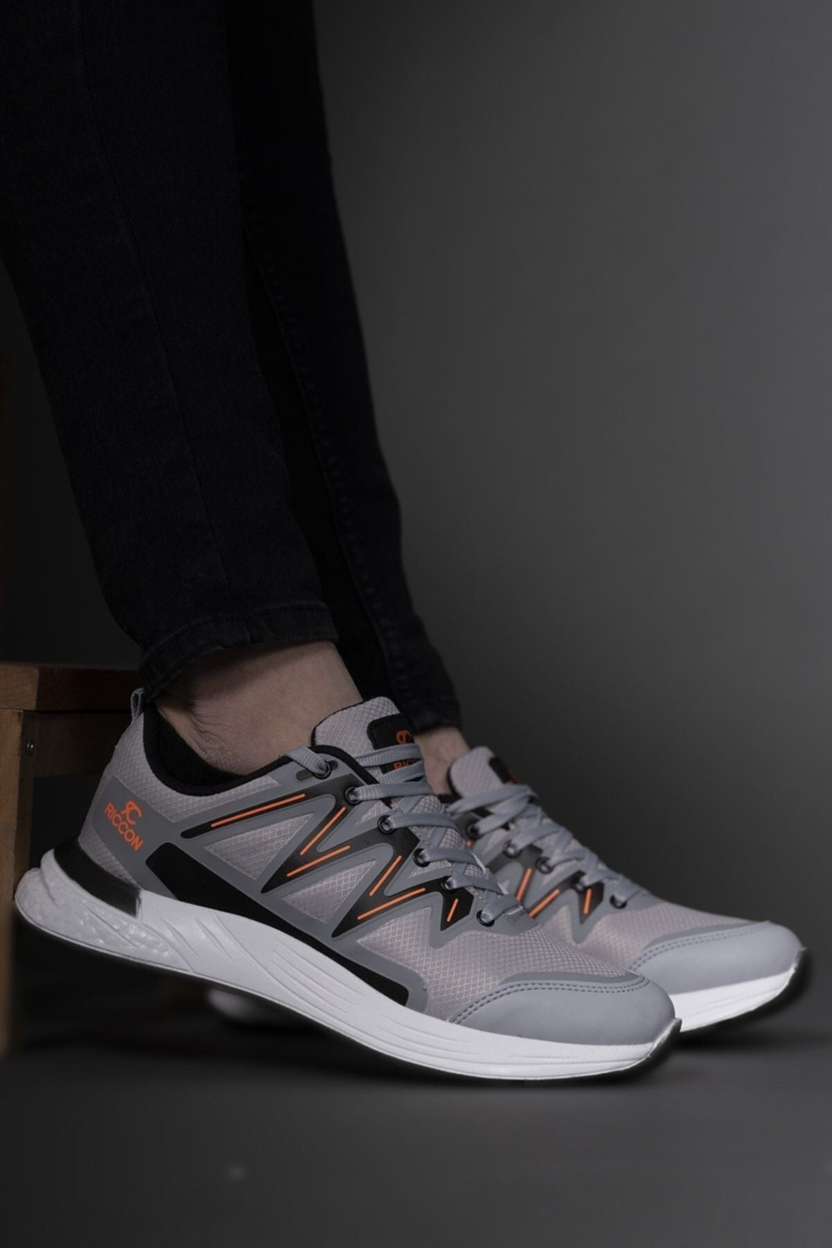 Gray Orange Men's Sneaker 0012301