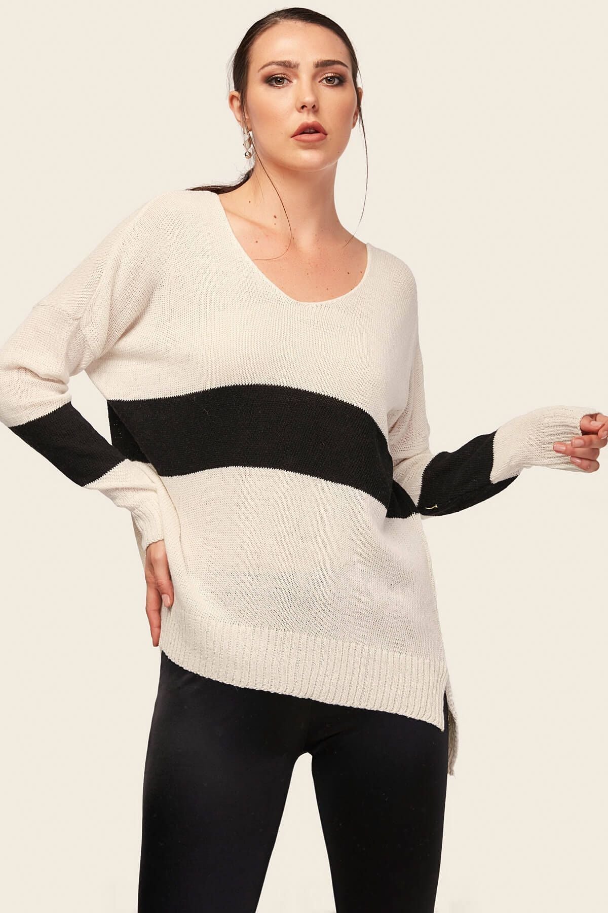 WOMEN ECRU V YAKA Two-colored front short back long sweater ARM-18K012042