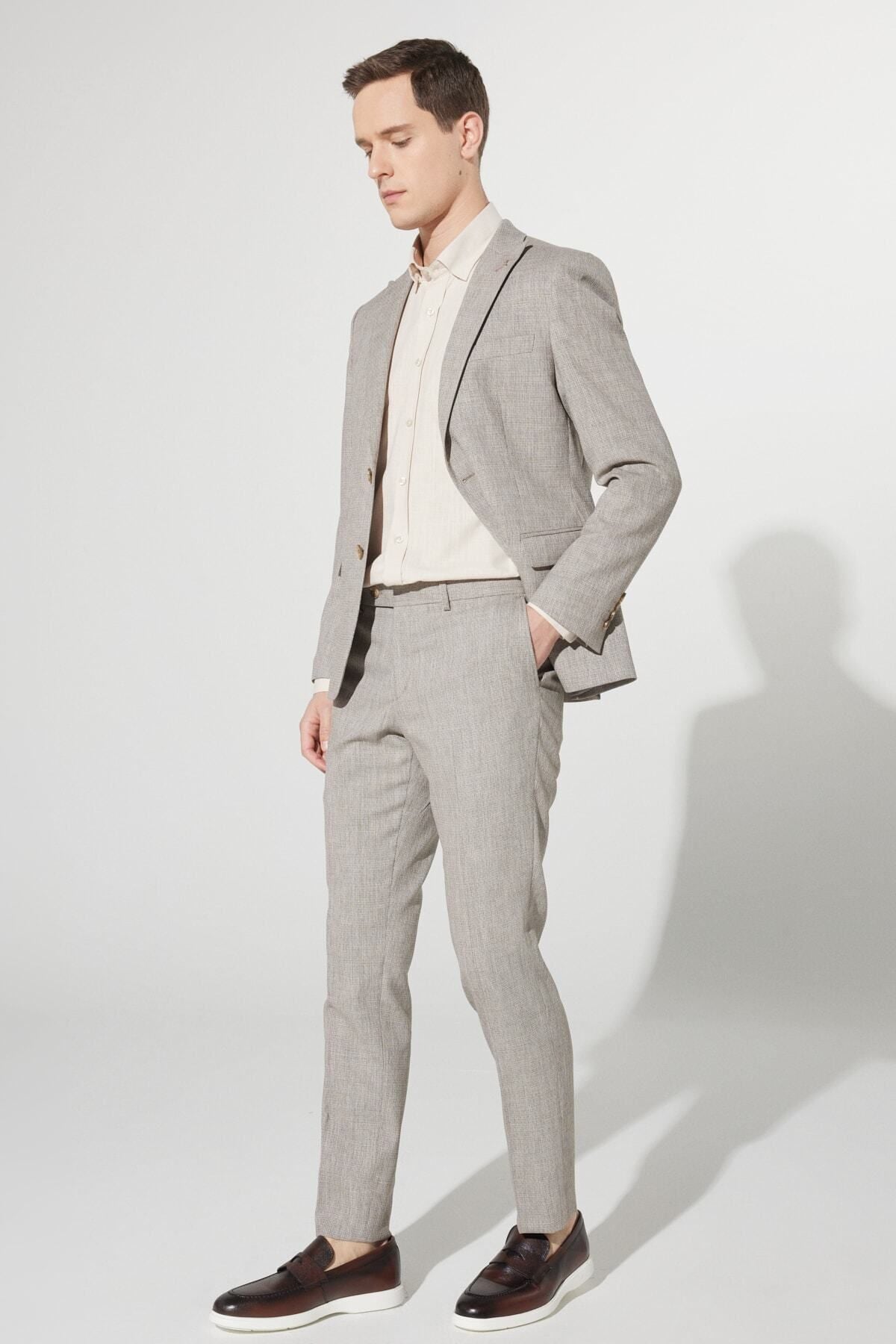 Men's light brown slim fit narrow cut -off swallow collar patterned suit