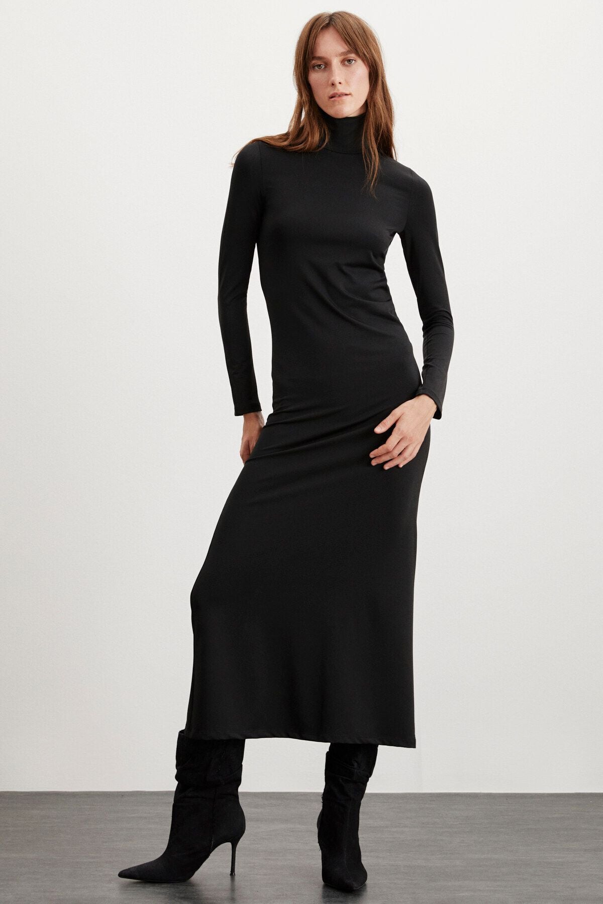 Sapphıre Woman Worn Long Sleeve Slim Fit Maxi Black Dress