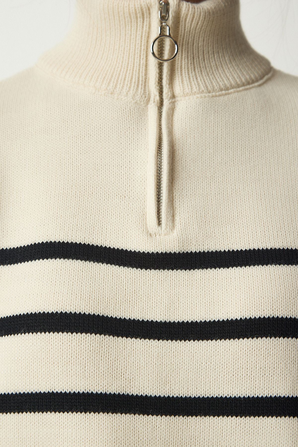 Women's Cream Black Zippered Neckline Triko Sweater PF00045