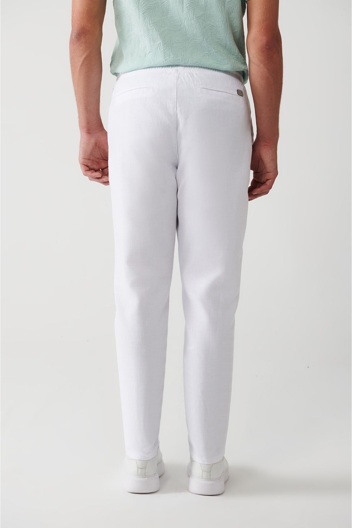 Men's white side pocket waist waist rubber linen textured pants E003052