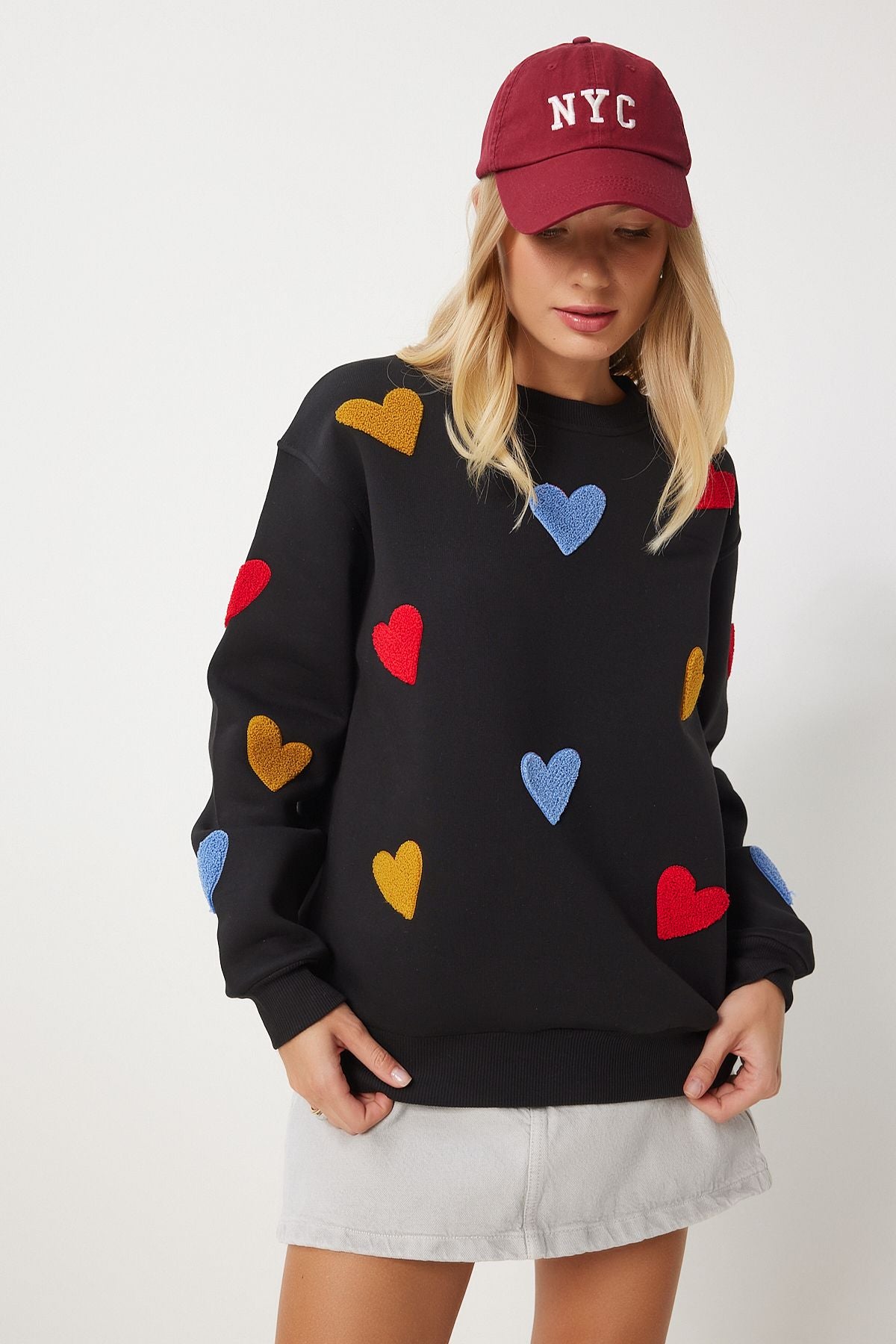 Woman Black Heart Textured Shadon Sweatshirt NJ00162