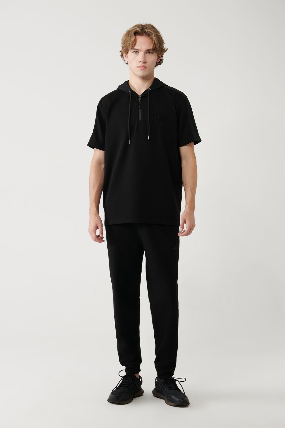 Men's black hooded Jersey garnish t-shirt A41y1233