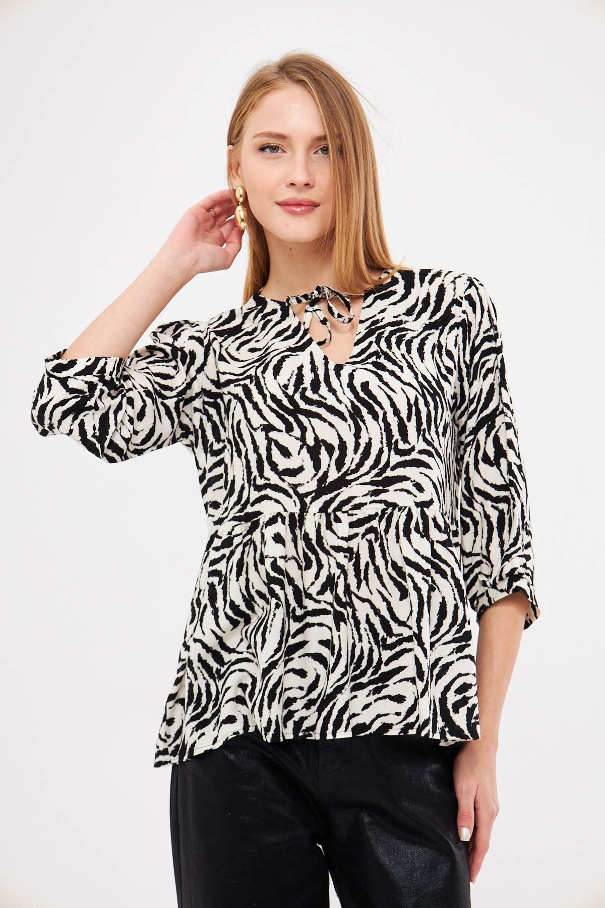 Female Black-and-White Side Bağlama Detailed Robed Robed Quarter Arm Blouse ARM-25K001044