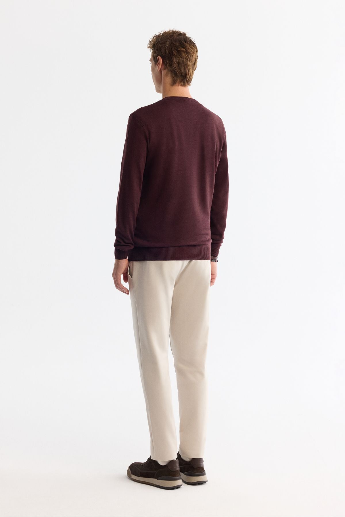 Men's Bordeaux Bicycle Neck textured knitwear sweater E005107