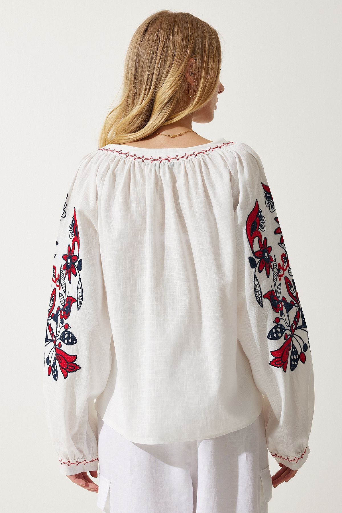 Female white embroidered button flax blouse es00151