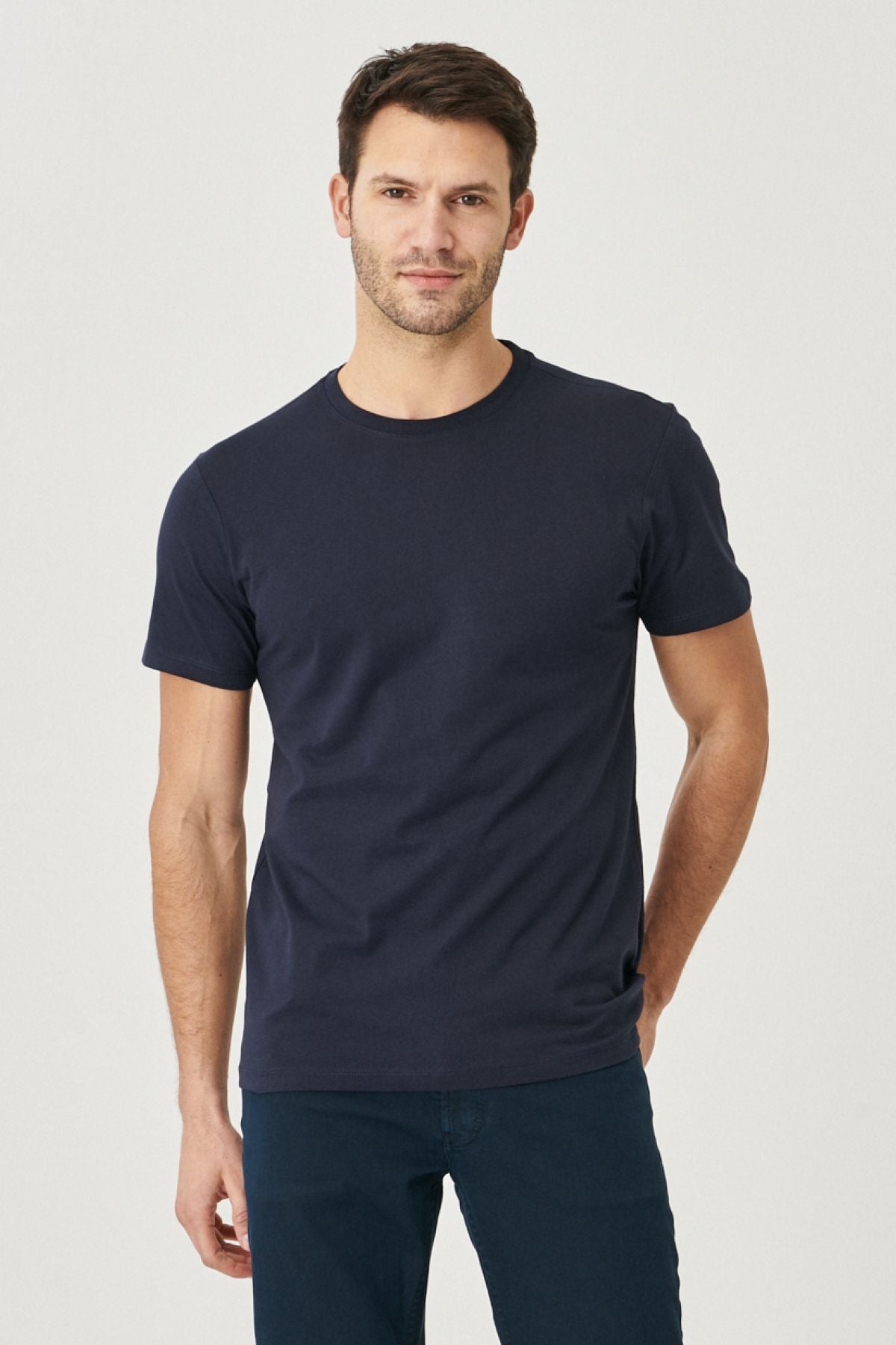 Men's navy blue 100 %cotton slim fit narrow cut bicycle collar Basic T -shirt