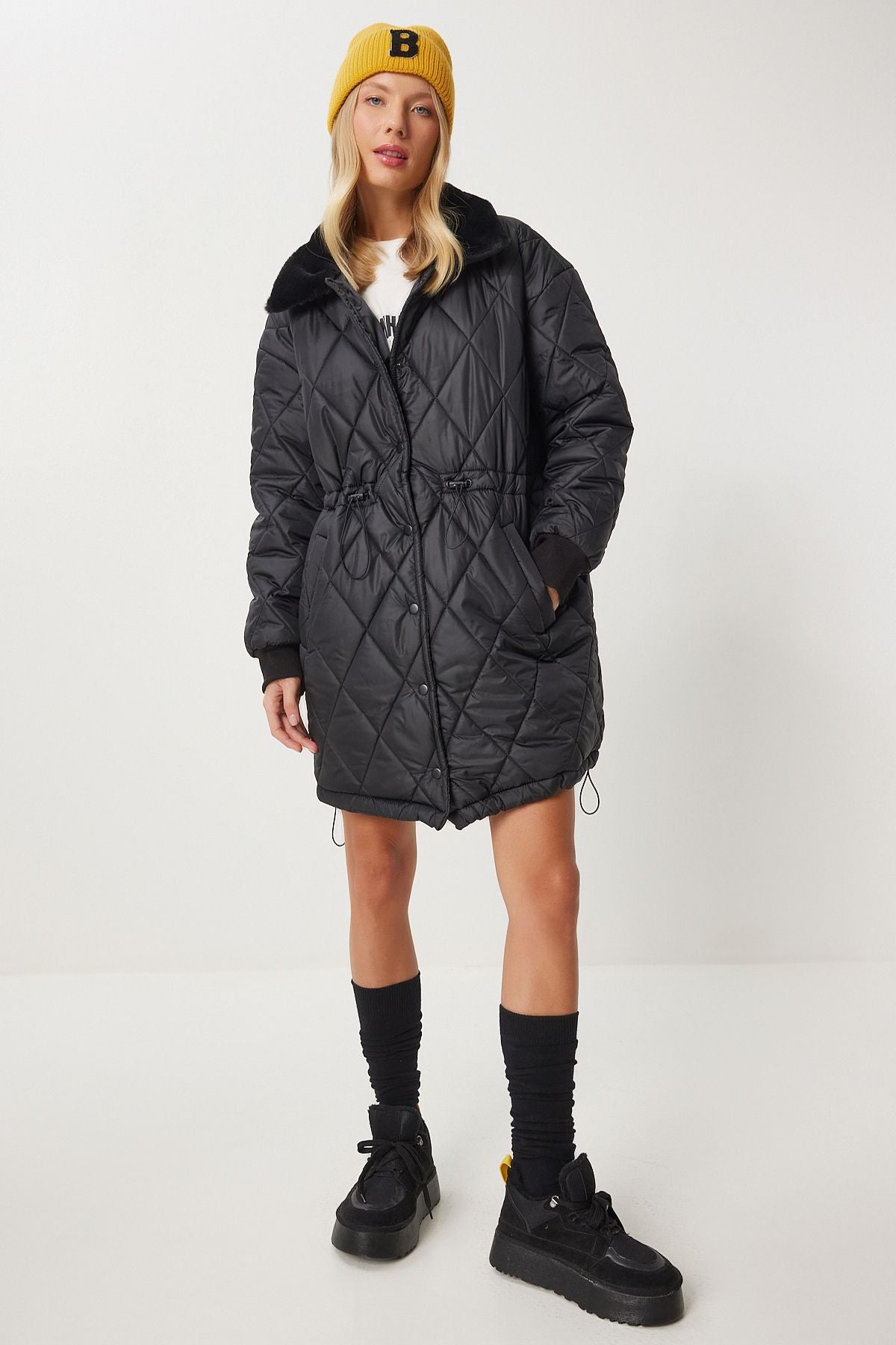 Women's black collar furred quilted coat pys0030