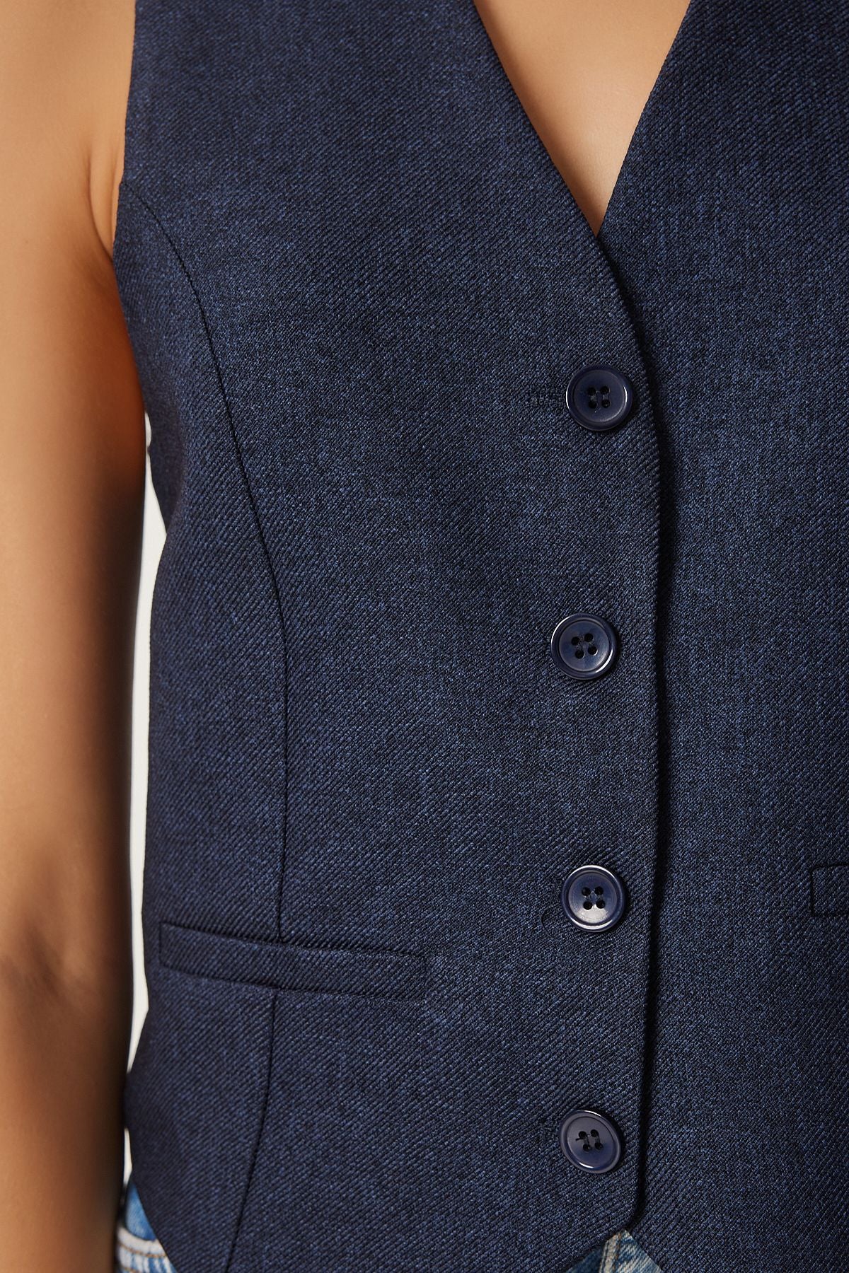 Woman Navy Blue V -Neck Woven Vest GP00014