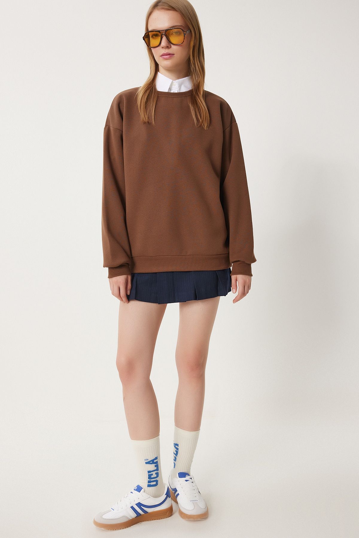 Female Brown Basic Sweatshirt OW00001