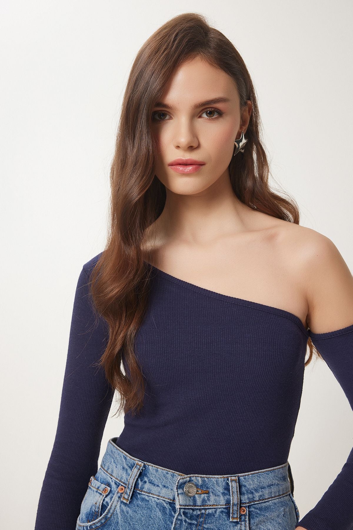 Woman Navy blue open shoulder wick knitted blouse TG00011