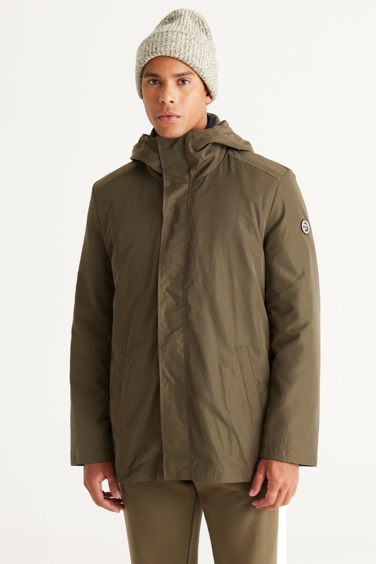 Male Khaki standard fit normal cut windproof hooded upright collar coat trench coat
