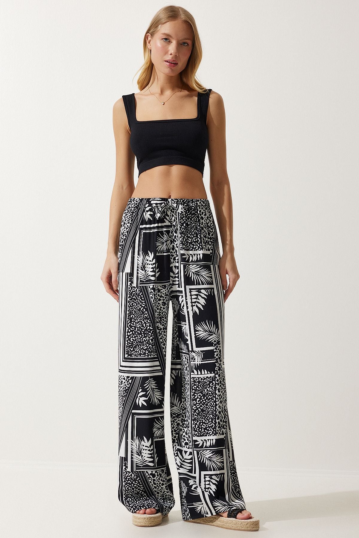 Female Black and White Patterned Viscose Palazzo Pants EN00606