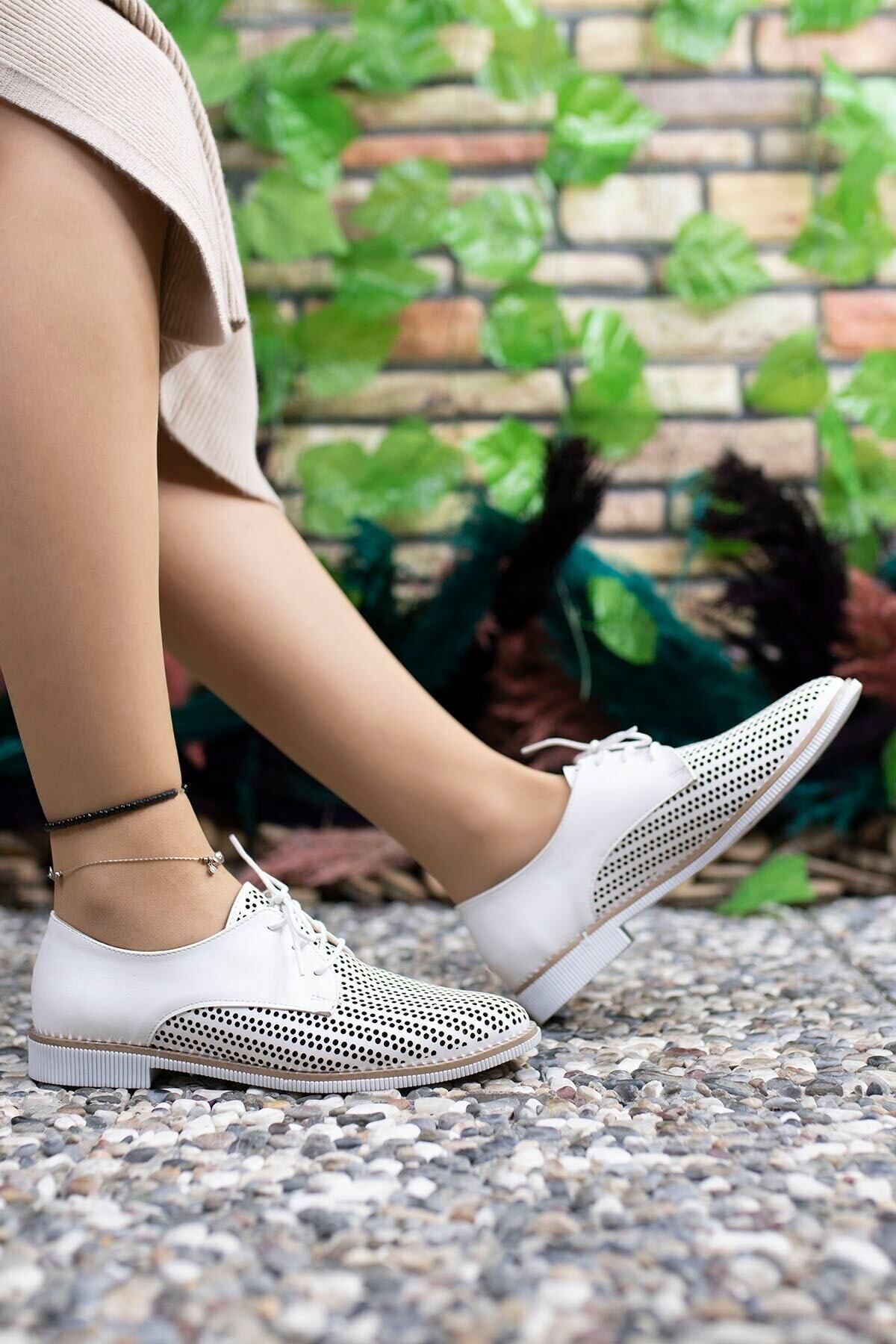 Woman White Daily Shoes 0012501