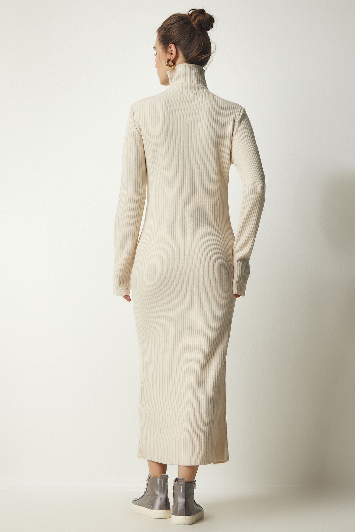 Women's Cream upright collar slit knitwear dress BV00110