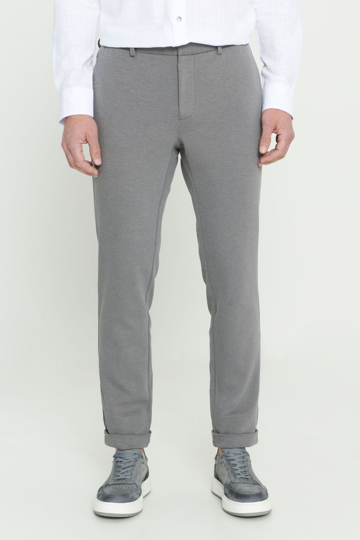 Men's gray 360 degree stretching in the direction of the slim fit narrow cut knitting pants