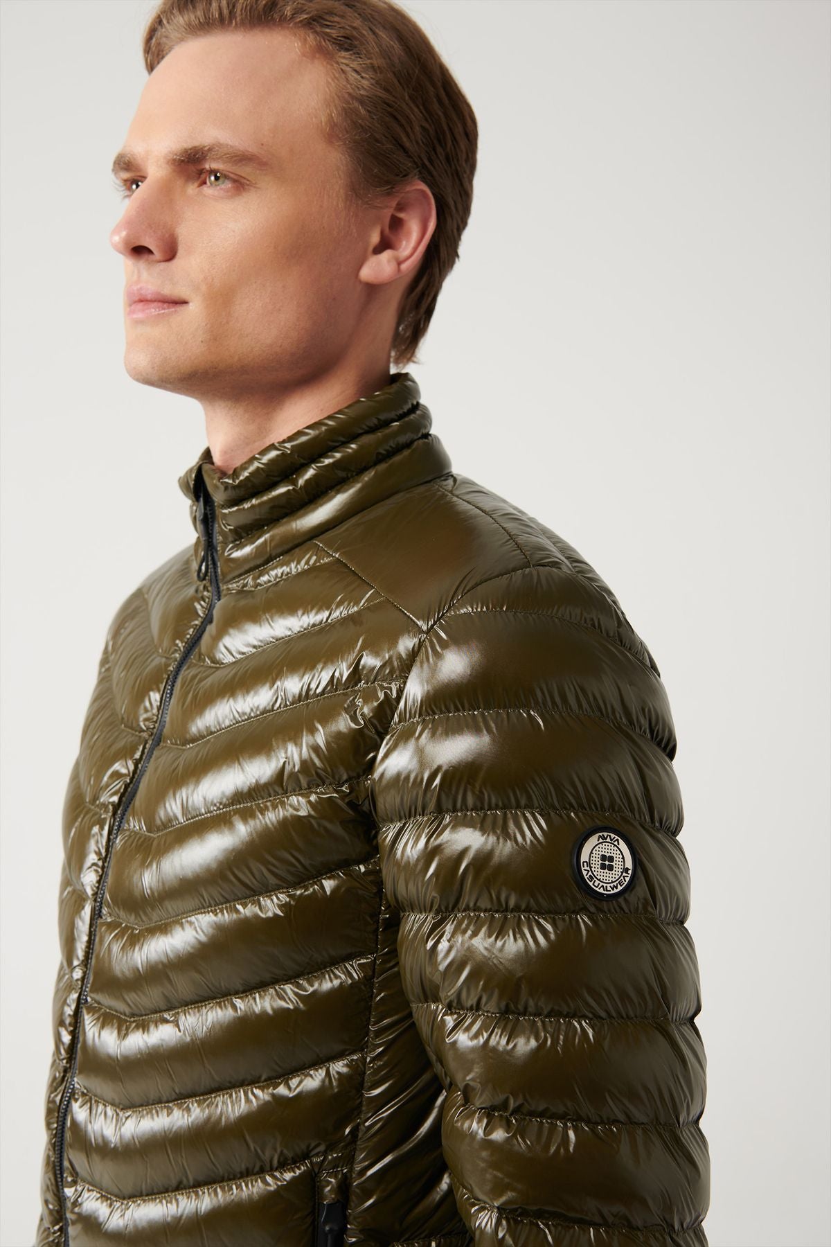 Men's Khaki Goose Feather Water Protector Windproof Fabric vertical collar bright swelling coat B006015
